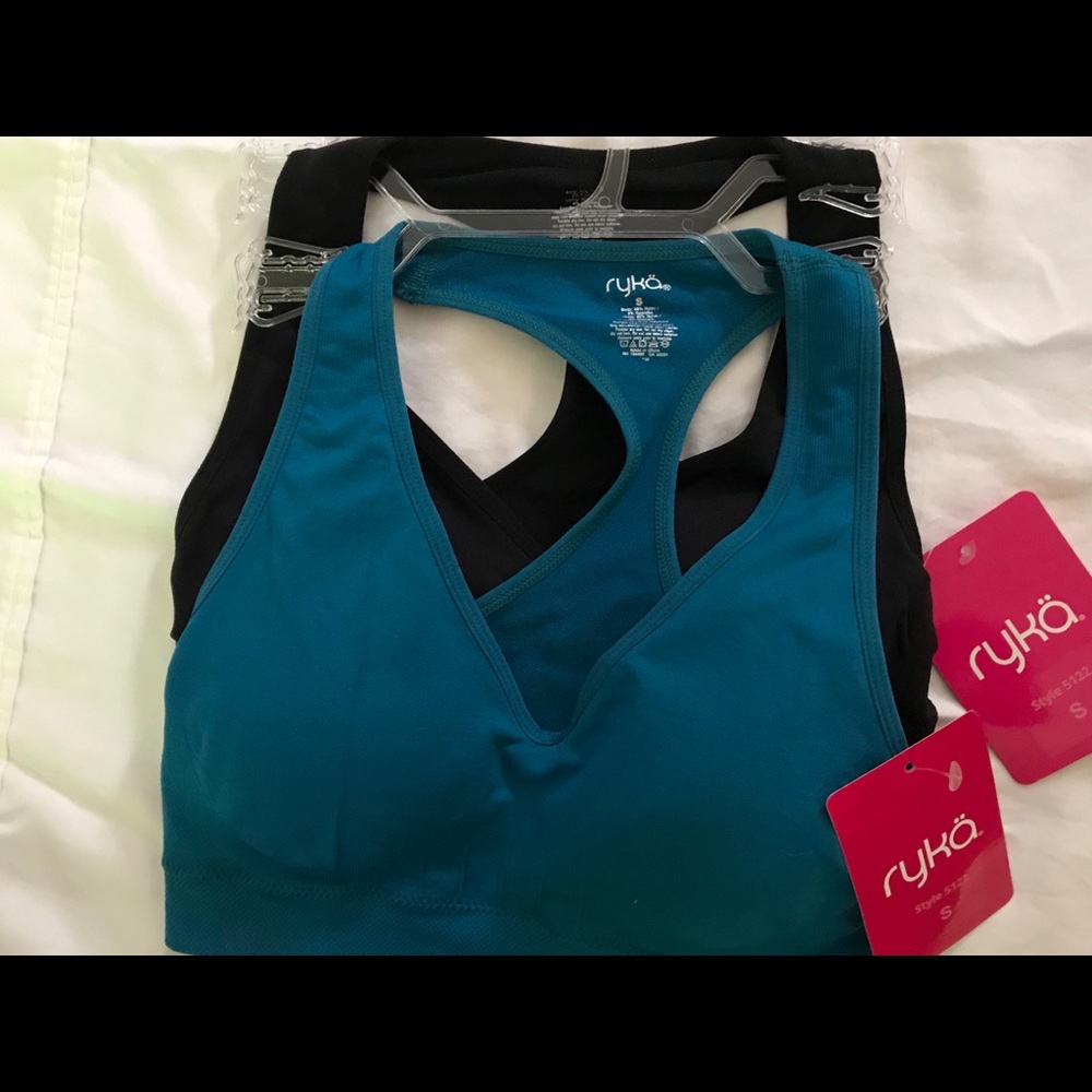 Sports bras small